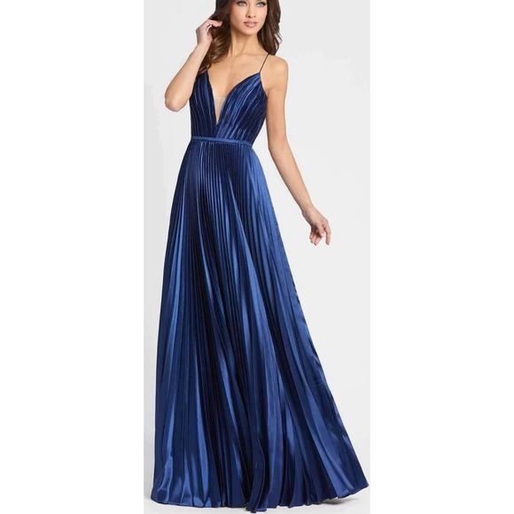 Mac Duggal 49039 Plunge Neck Pleated Evening Gown NEW 8 Midnight Blue